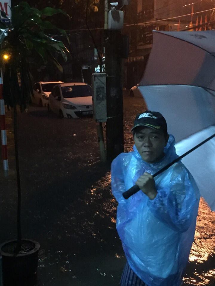 Đà Nẵng mưa cực to, ngập chưa từng có-4