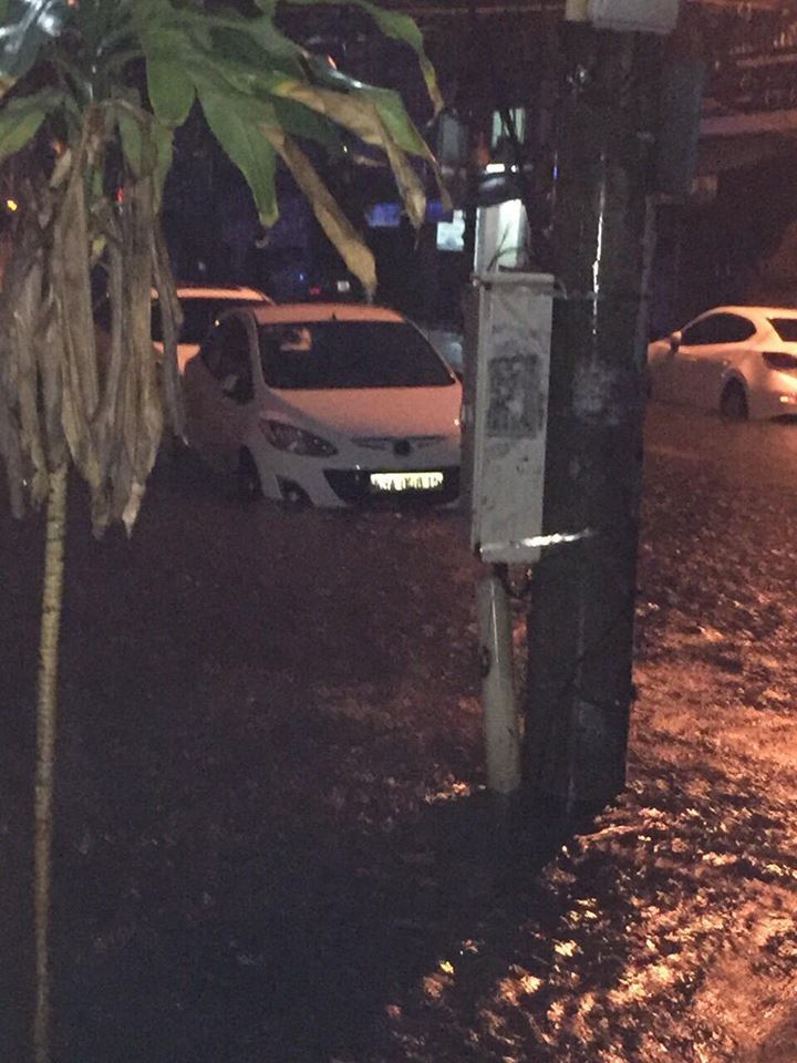 Đà Nẵng mưa cực to, ngập chưa từng có-3