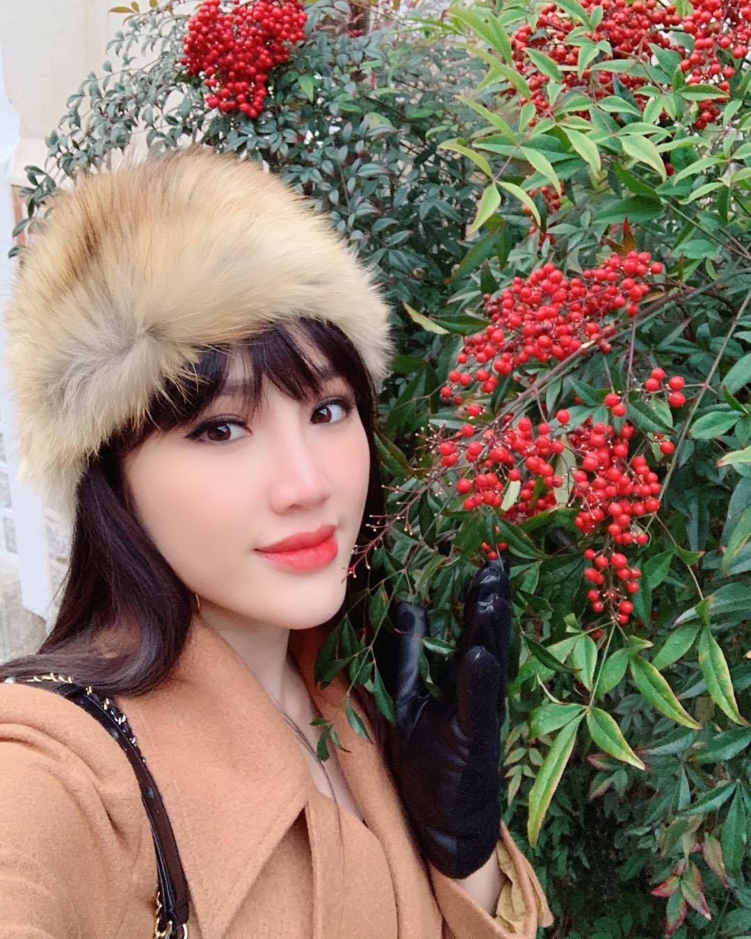 Phan Hiển khoe hình Khánh Thi mặc váy cưới, nhận yêu từ cái nhìn đầu tiên-13