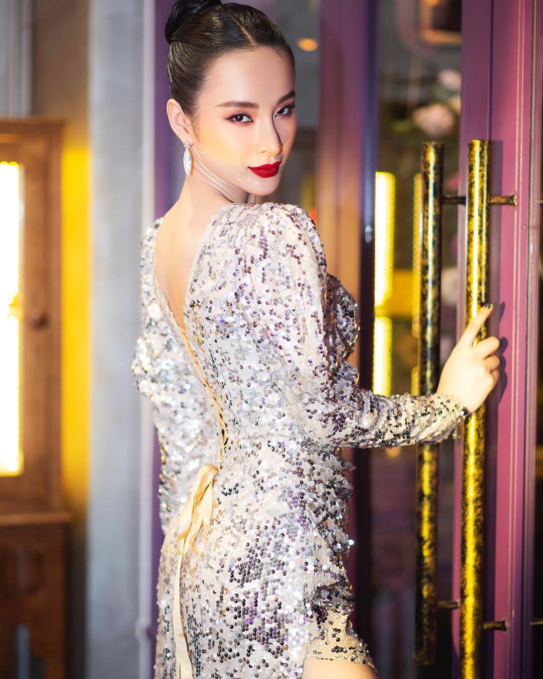 Phan Hiển khoe hình Khánh Thi mặc váy cưới, nhận yêu từ cái nhìn đầu tiên-14