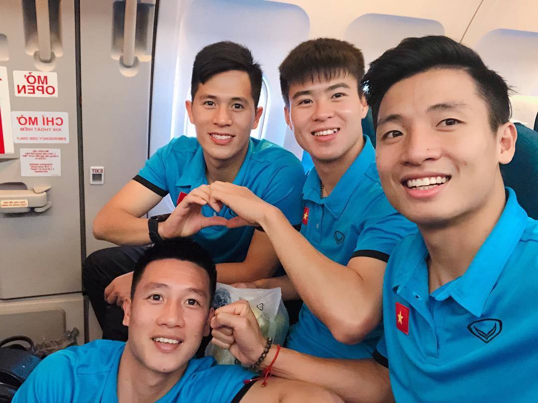 Phan Hiển khoe hình Khánh Thi mặc váy cưới, nhận yêu từ cái nhìn đầu tiên-4