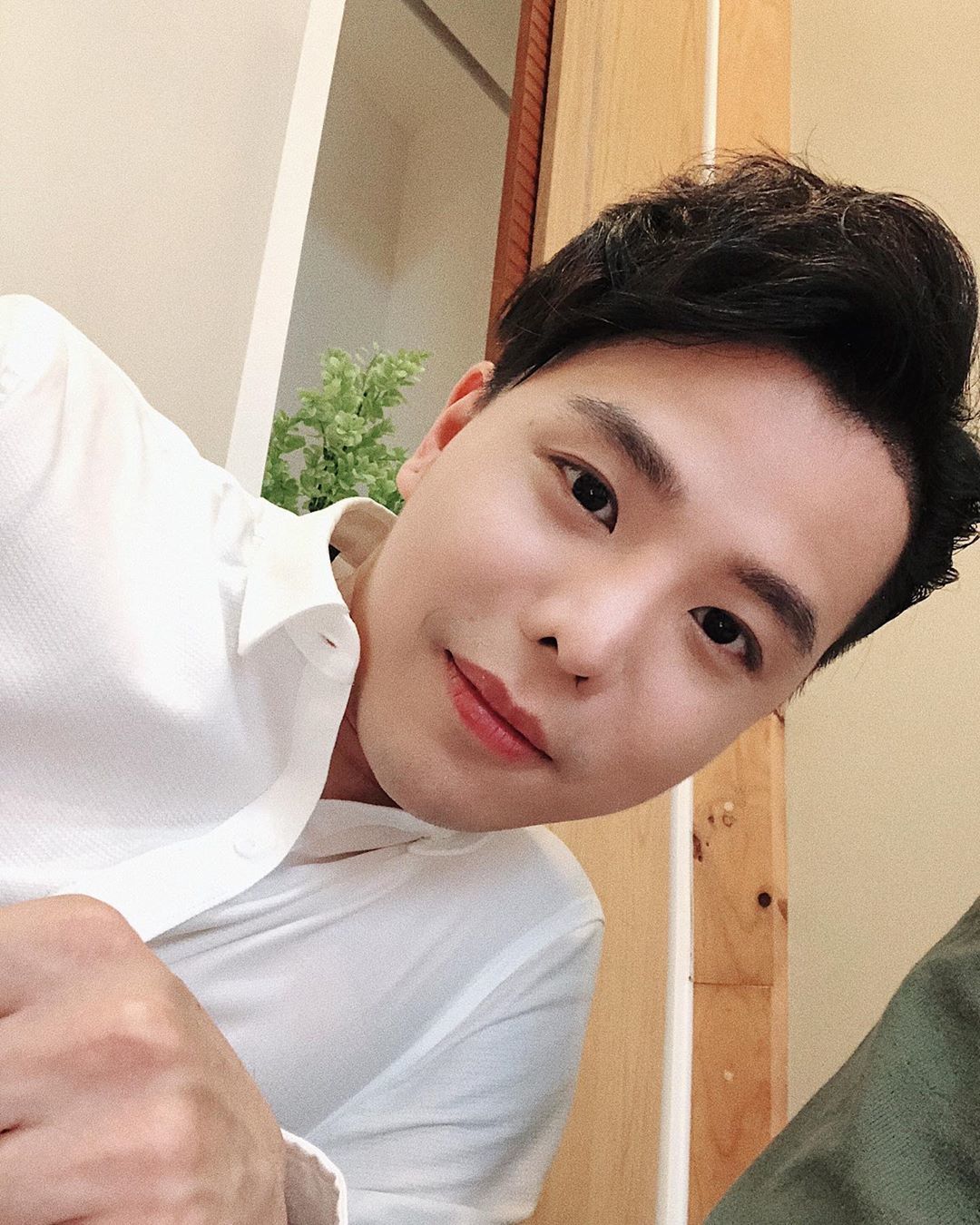 Phan Hiển khoe hình Khánh Thi mặc váy cưới, nhận yêu từ cái nhìn đầu tiên-8