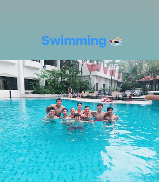 Tuyển Việt Nam khoe body chuẩn bên bể bơi của khách sạn 5 sao-1