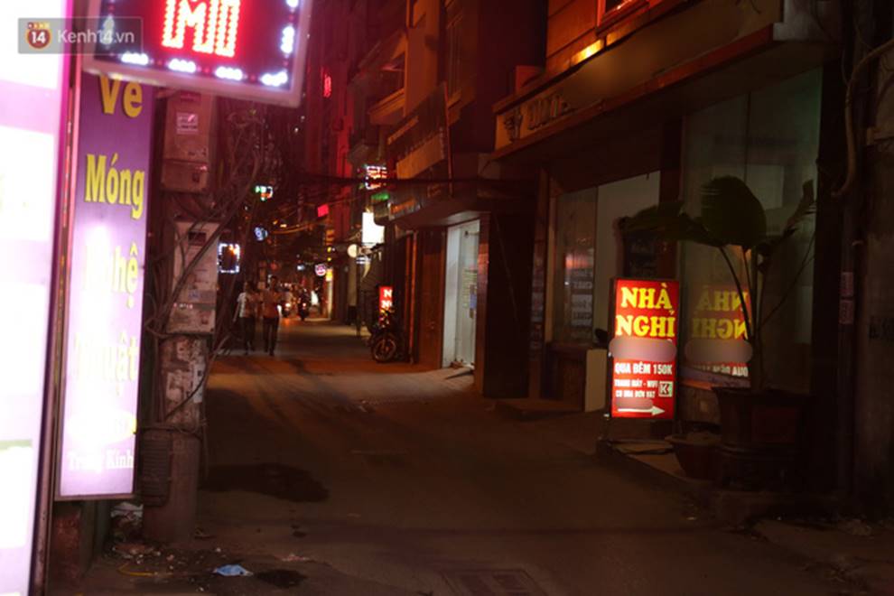 Clip: Không thuộc danh sách 10 điểm nghi có hoạt động mại dâm nhưng đây là những gì xảy ra trên phố Trần Duy Hưng mỗi đêm-2