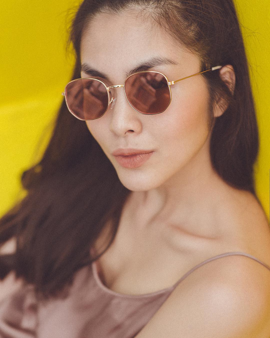 Nhờ điểm trời cho này trên gương mặt, Hà Tăng dễ dàng chinh phục mọi mẫu kính mắt dù chúng kỳ cục” đến cỡ nào-9