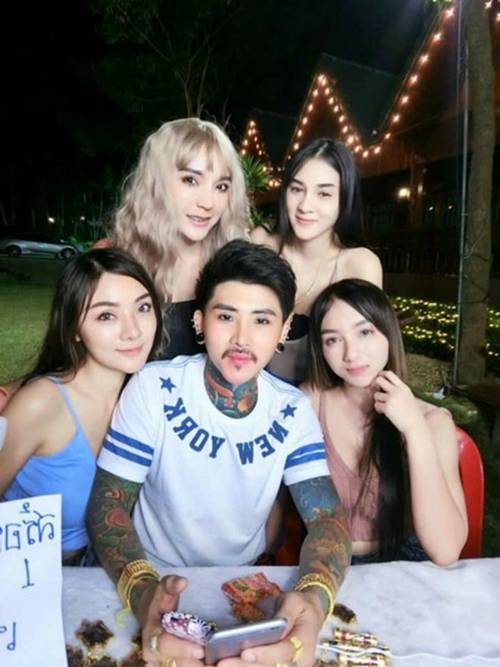 Người vợ xinh đẹp cưới thêm 3 vợ bé cho chồng gây bão dư luận-1