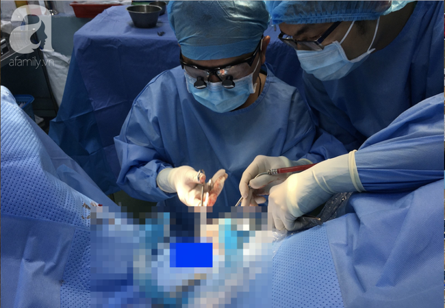 Dở khóc dở cười: Đang quan hệ thì sập giường, người chồng bị gãy của quý và lời khuyến cáo sắt đá của bác sĩ dành cho các cặp đôi-5