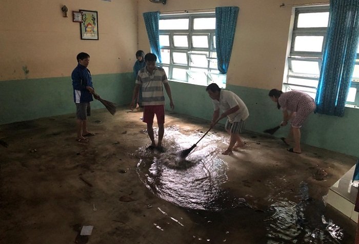 Trường ngập trong nước, học sinh toàn Đà Nẵng nghỉ học-2