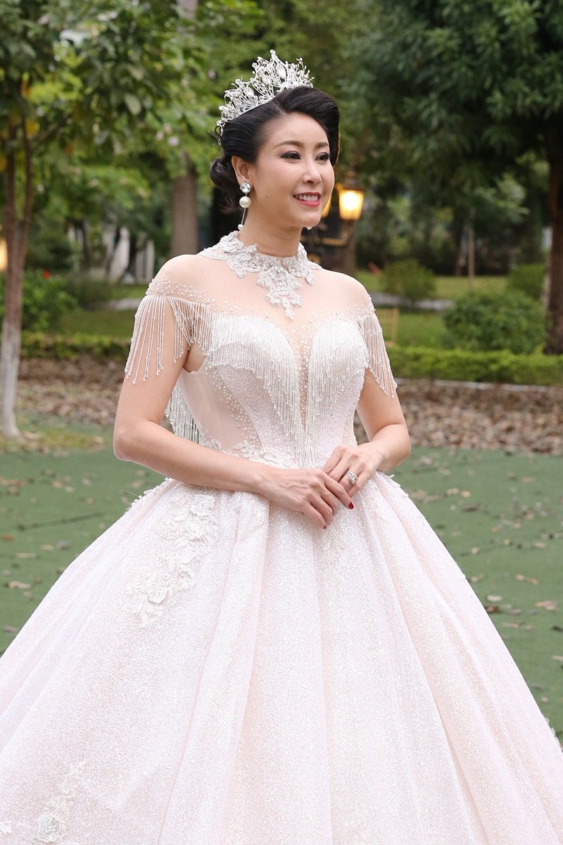 Hà Kiều Anh khoe ba con đẹp như thiên thần-8