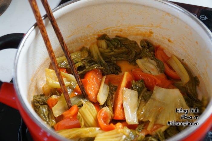 Trời lạnh tái tê làm ngay nồi cá đối kho dưa đưa cơm phải biết-2