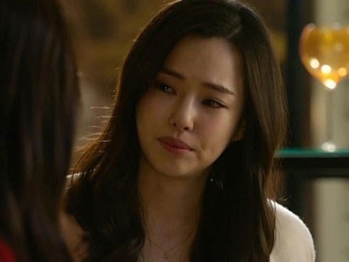 Tưởng vớ được mối ngon, cô nàng dùng mọi thủ đoạn để “trói” anh công tử, ngờ đâu cưới được 3 tháng đã khóc ròng hối hận