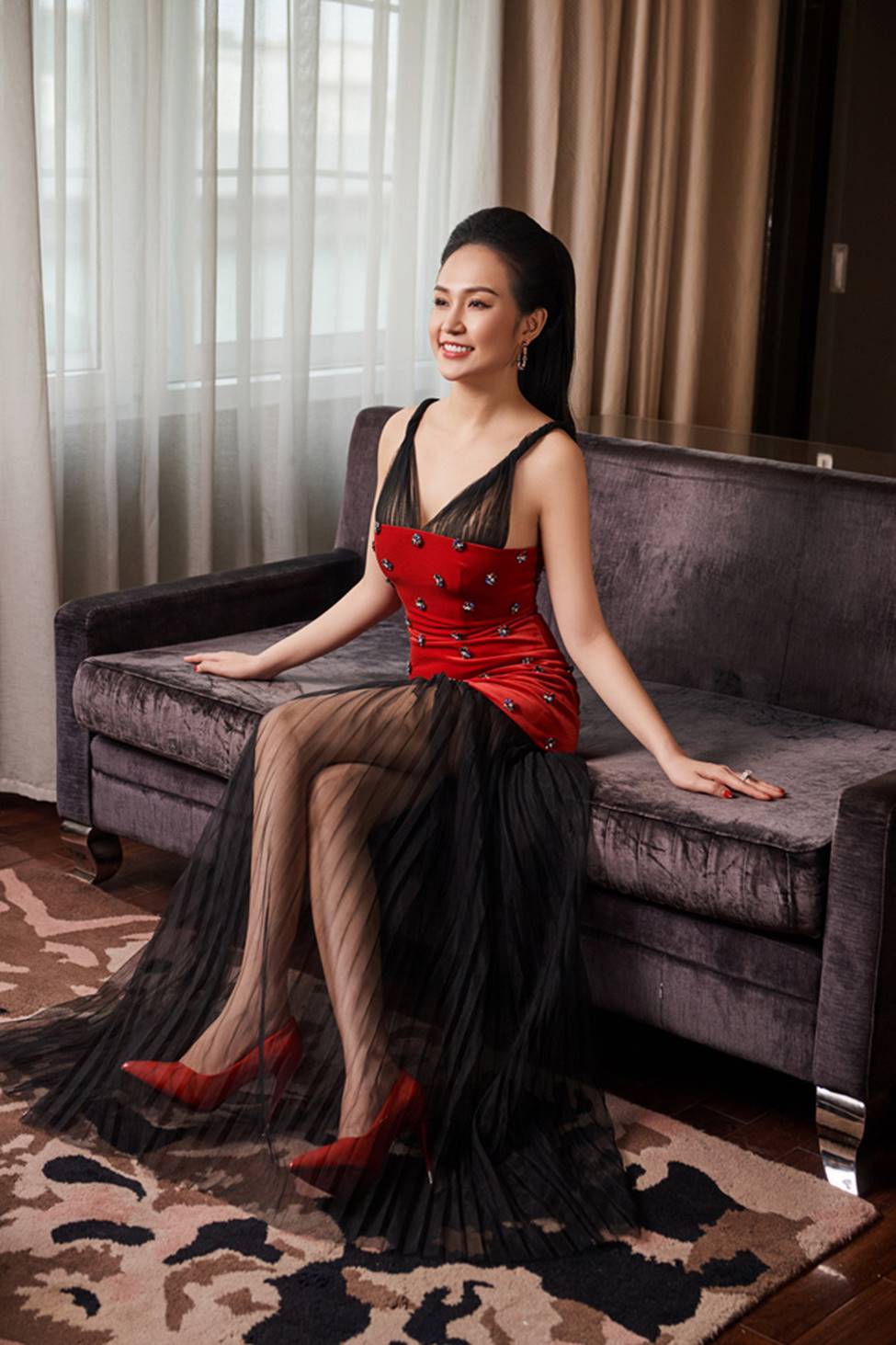 Đã là ‘gái hai con’ nhưng vợ Tuấn Hưng vẫn quyến rũ như thuở son rỗi-9