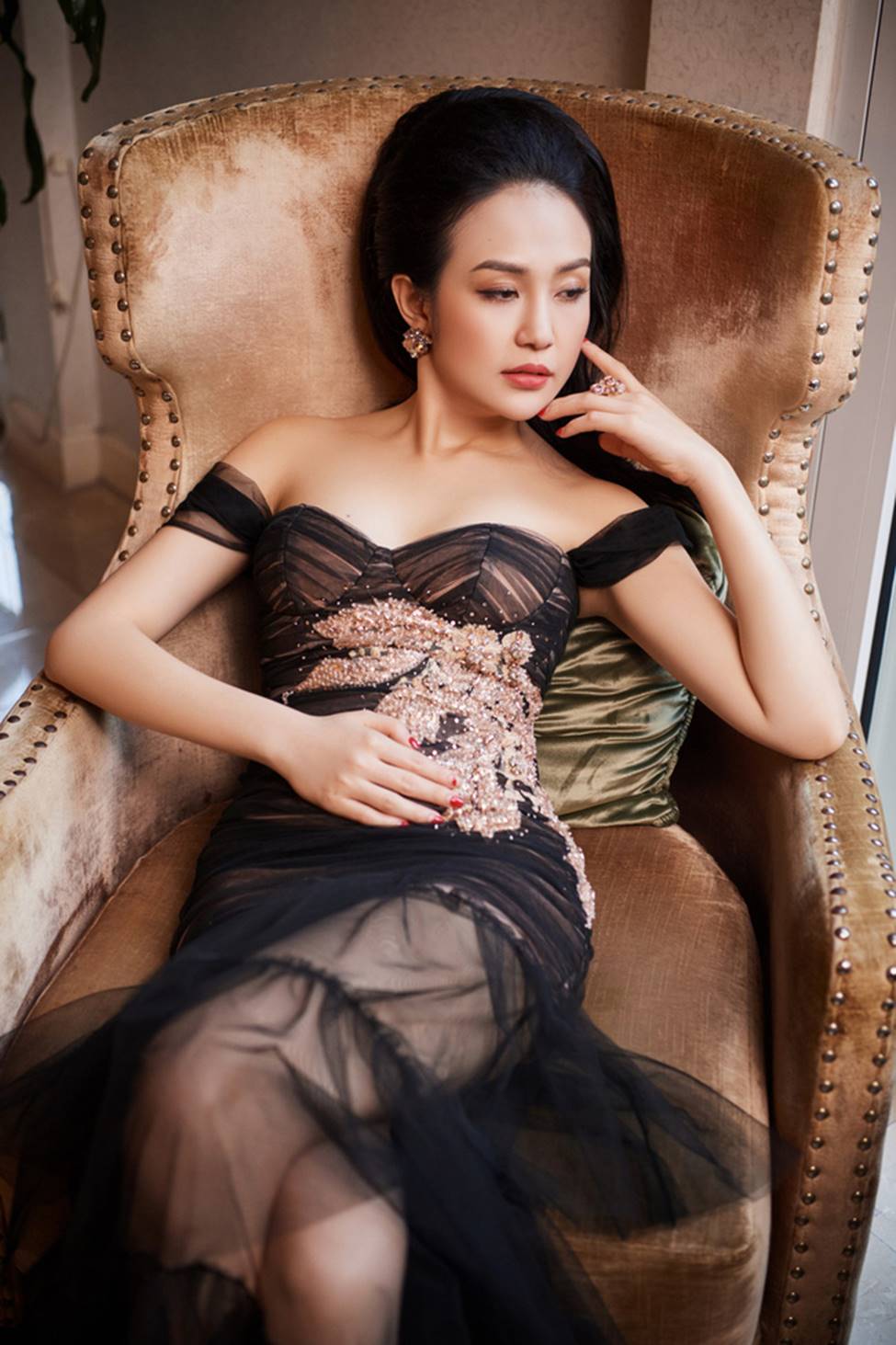 Đã là ‘gái hai con’ nhưng vợ Tuấn Hưng vẫn quyến rũ như thuở son rỗi-12