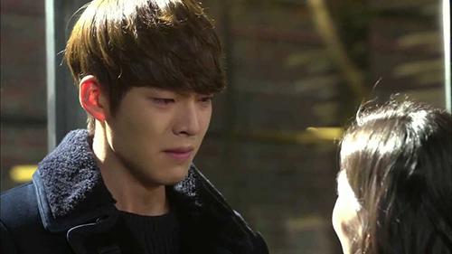 Ruồng bỏ người yêu nghèo cùng cái thai, 1 năm sau rớt nước mắt ngày gặp lại-2