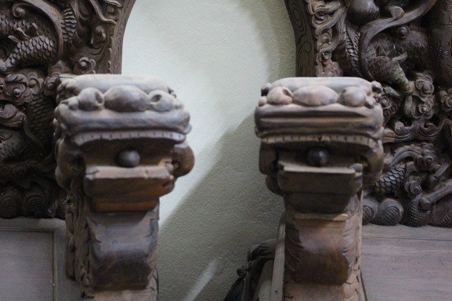 Bộ bàn ghế gỗ trắc nặng 8 tạ, đại gia trả 3,2 tỷ chủ nhân vẫn chưa bán-8