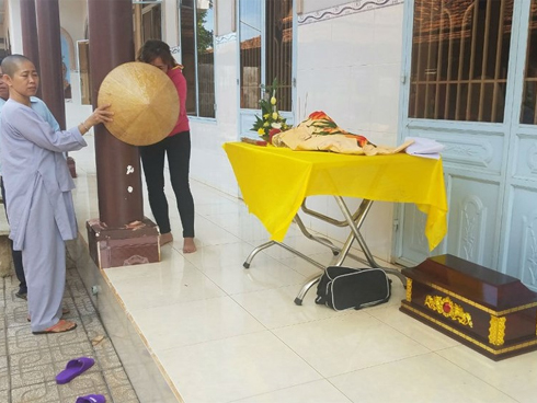 Bắt quả tang 2 phụ nữ U40 bán dâm cho 2 thanh niên 9X ngay tại quán cà phê-2