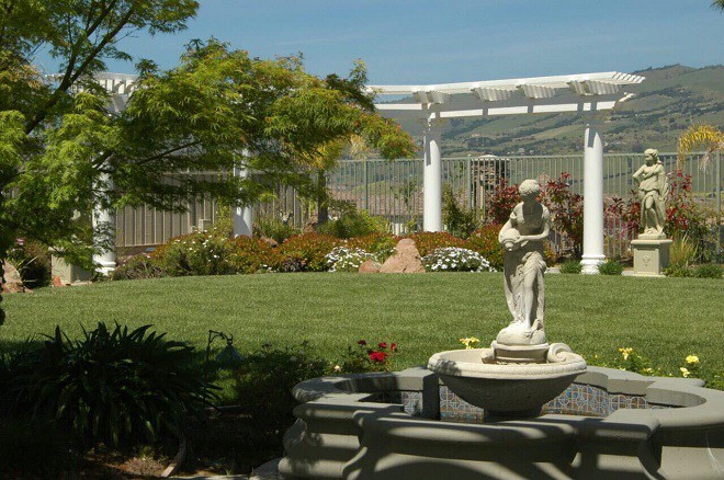 Biệt thự thiên thần trị giá 4 triệu USD ở Mỹ của nữ ca sĩ chuyển giới Cát Tuyền-4