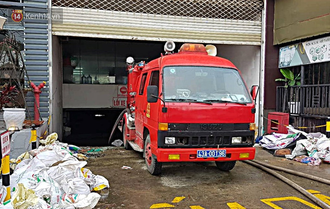 Máy bơm chạy hết công suất giải cứu BMW, Mercedes, Range Rover cùng nhiều ô tô, xe máy ngập nước trong hầm chung cư ở Đà Nẵng-3
