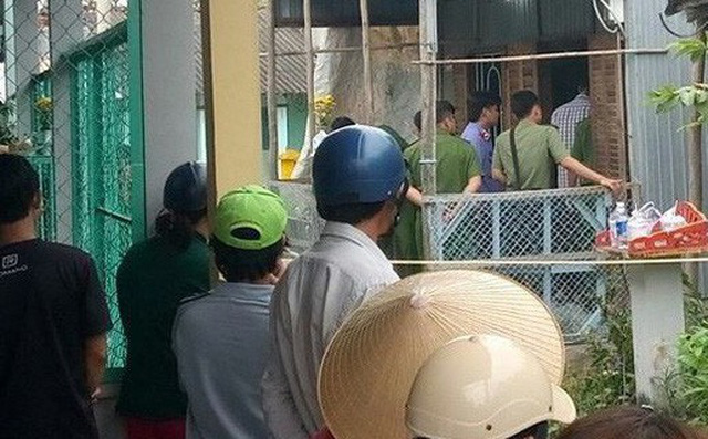 Thầy cúng dùng kiếm đâm chết con trai trong lúc cãi vã-1