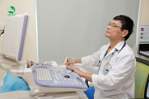 Người bác sĩ 4 thập kỉ hết lòng vì bệnh nhân-1