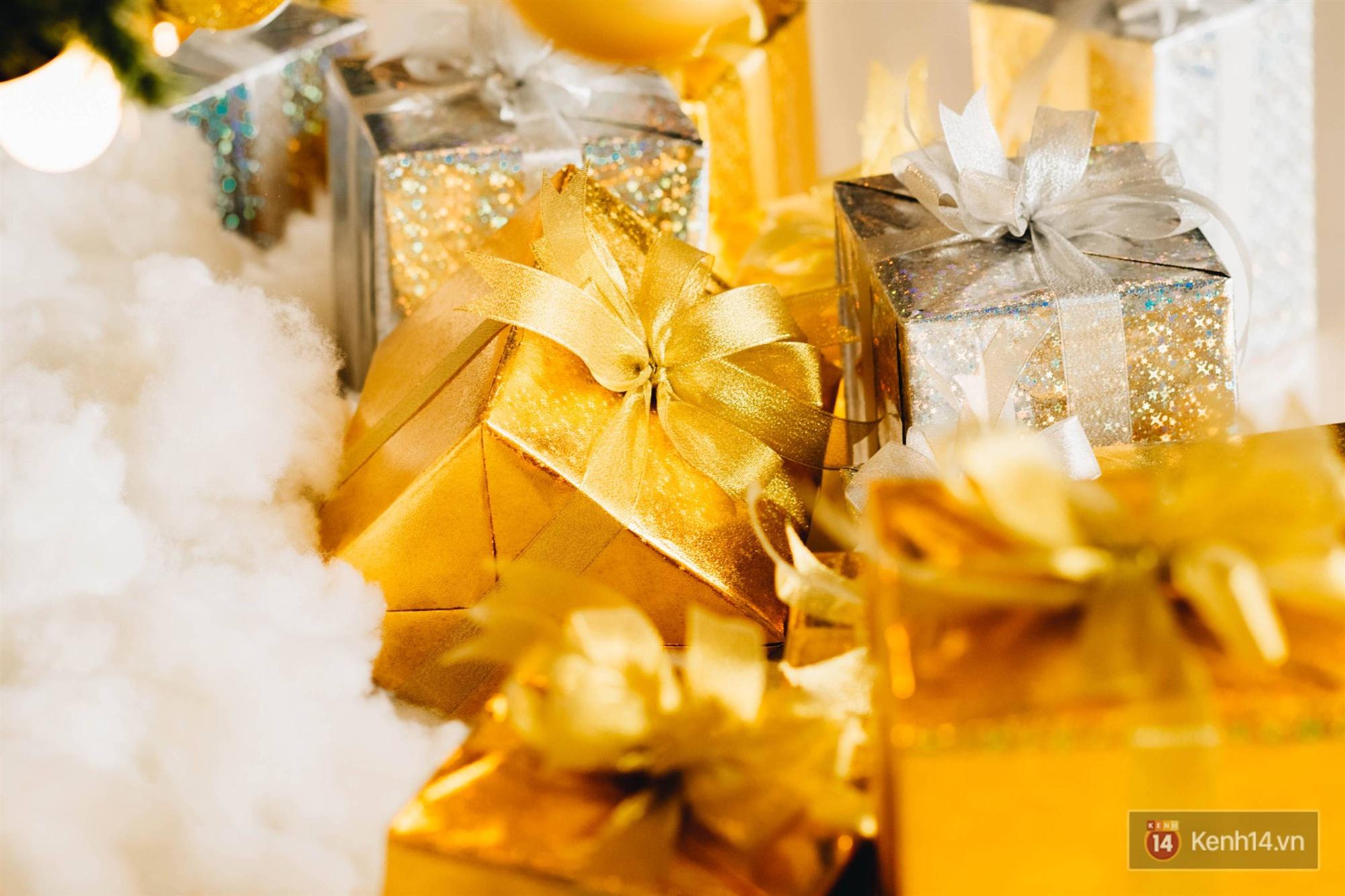 Xịn như Kinh tế Quốc dân: Dựng không gian checkin Noel sang như khách sạn bên trong toà nhà thế kỷ 96.000 m2 với 17 thang máy!-12