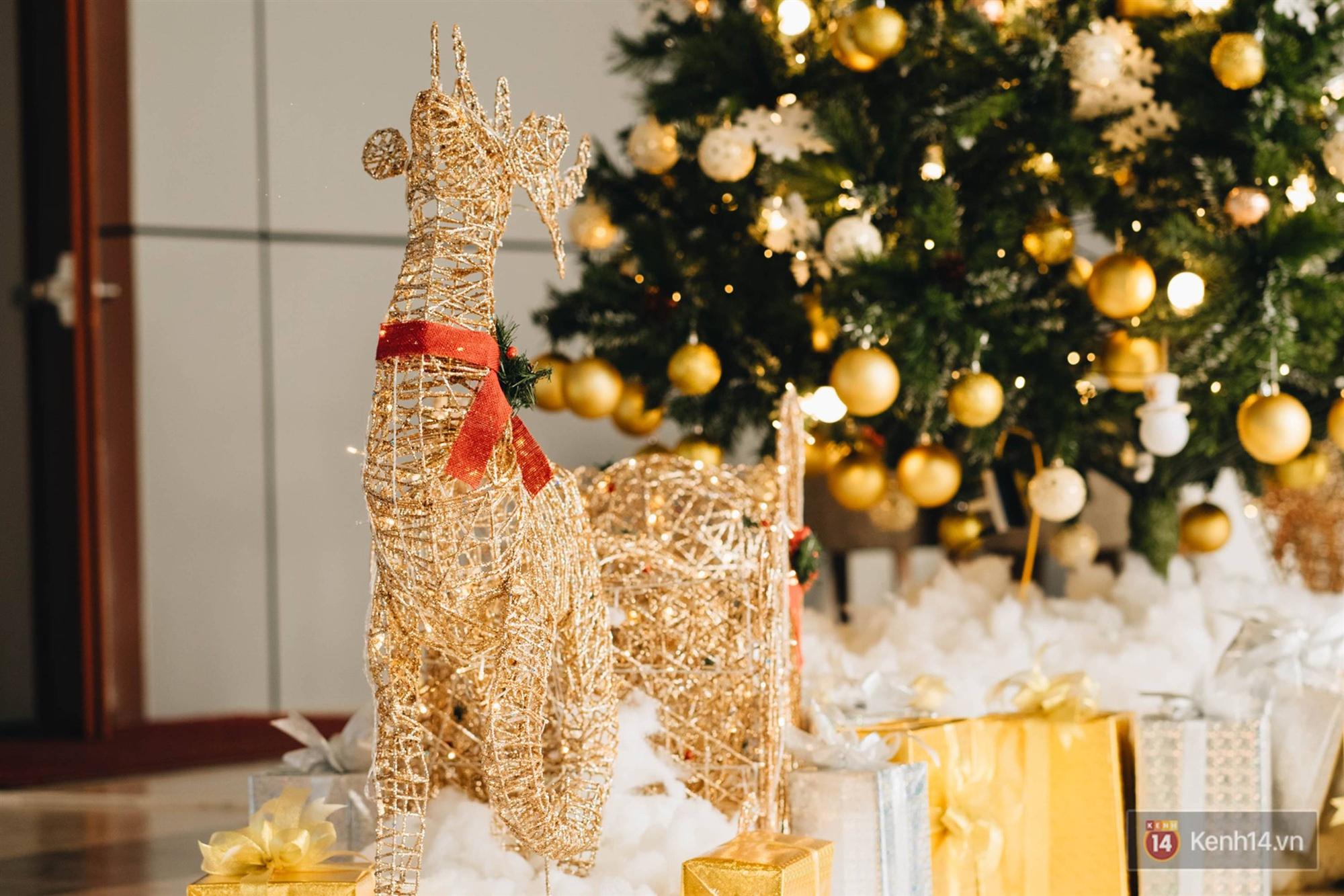 Xịn như Kinh tế Quốc dân: Dựng không gian checkin Noel sang như khách sạn bên trong toà nhà thế kỷ 96.000 m2 với 17 thang máy!-14