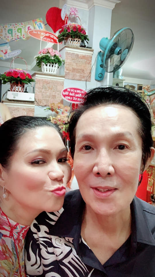 Nghệ sĩ Ngọc Huyền đến chúc mừng sinh nhật NSƯT Vũ Linh sau tin đồn xích mích-2