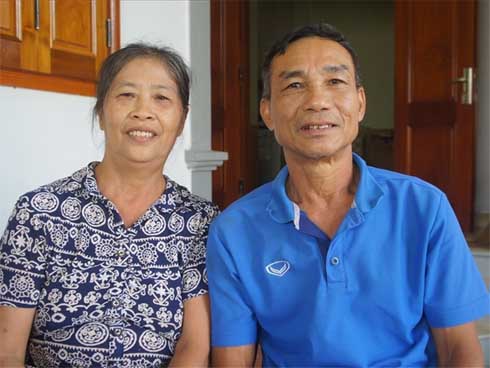 Không khí đón trận chung kết lượt đi tại nhà cầu thủ Phan Văn Đức-4