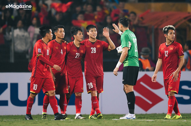 Chúng ta nhỏ bé, nhưng sẽ thật mạnh, nếu biết cùng nhau ... ngẩng đầu lên-28