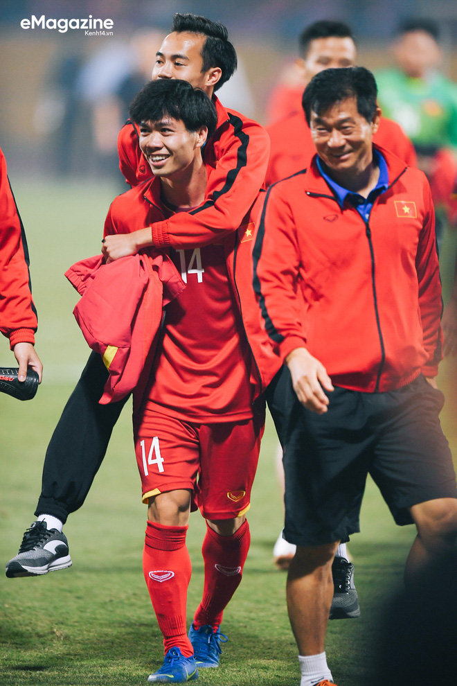 Chúng ta nhỏ bé, nhưng sẽ thật mạnh, nếu biết cùng nhau ... ngẩng đầu lên-29