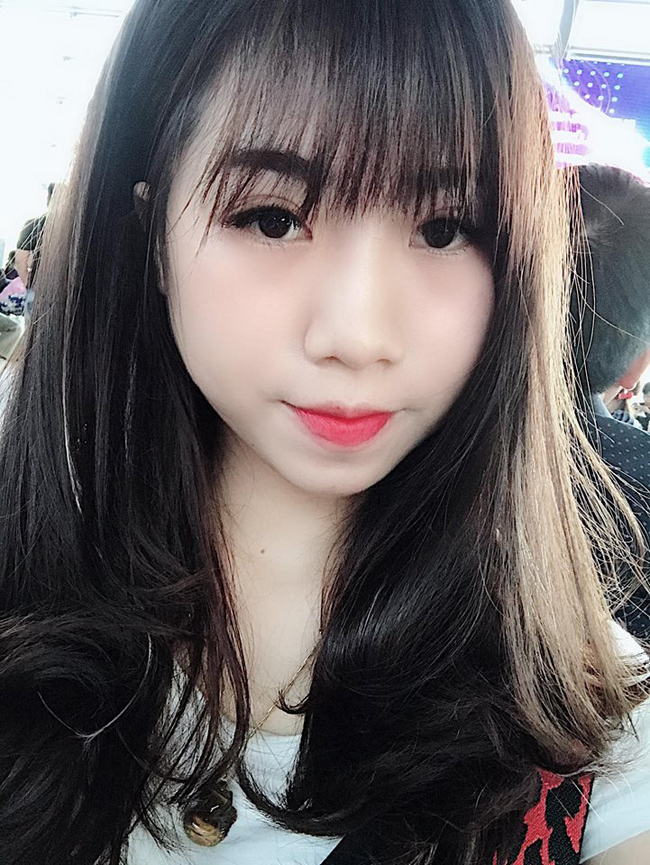 Chân dung em gái xinh như hoa của Văn Toàn, Tiến Dũng-16