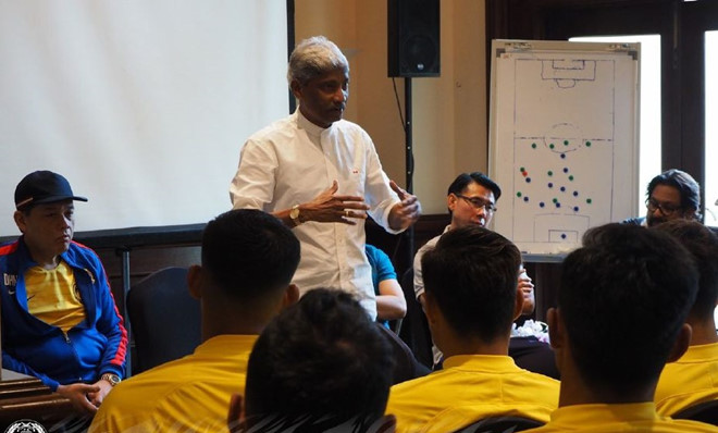 Để hạ tuyển Việt Nam, người Malaysia tìm đến Phù thủy Rajagobal-1