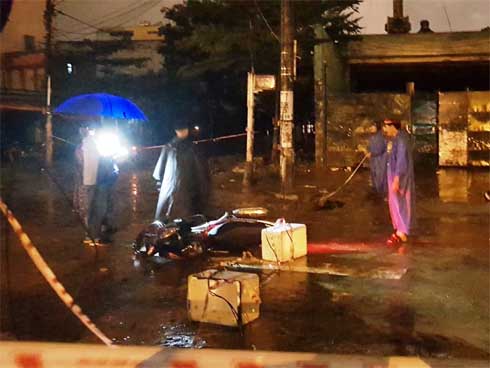 Người chồng bị điện giật chết thương tâm, để lại vợ cùng 3 đứa con thơ-3