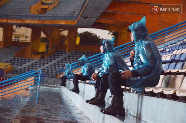 CĐV Việt Nam hụt hẫng khi ĐT Malaysia gỡ hòa 2 - 2 trong hiệp 2 trận chung kết AFF Cup 2018-71