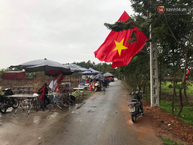 CĐV Việt Nam hụt hẫng khi ĐT Malaysia gỡ hòa 2 - 2 trong hiệp 2 trận chung kết AFF Cup 2018-34