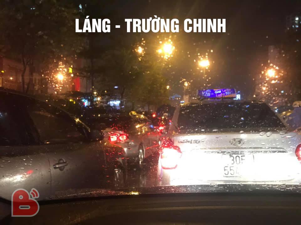 Hà Nội: Các tuyến đường ách tắc kinh hoàng, nhiều người than trời vì cả tiếng mới về được đến nhà dù chỉ có 3km-9
