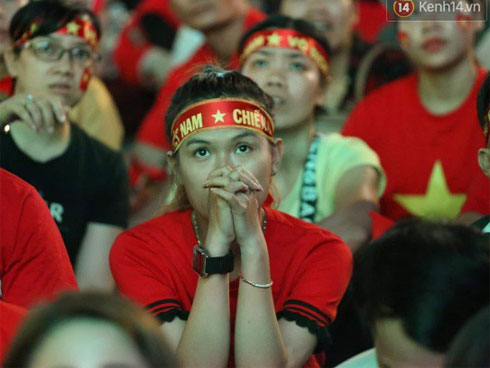 Nhọ nhất hôm nay là Hà Đức Chinh, mặt đối mặt với thủ môn bao lần vẫn không thể ghi bàn!-5