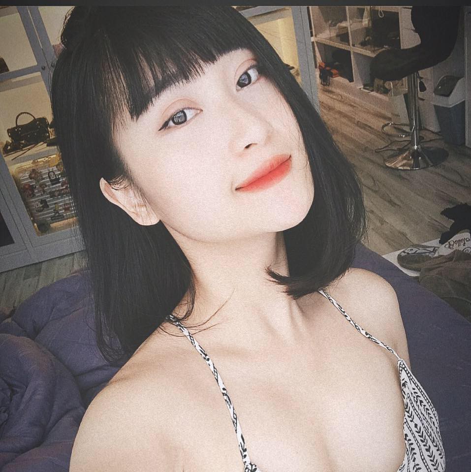 Chân dung bạn gái xinh đẹp của cầu thủ Nguyễn Huy Hùng - người mở bàn thắng cho Việt Nam-3