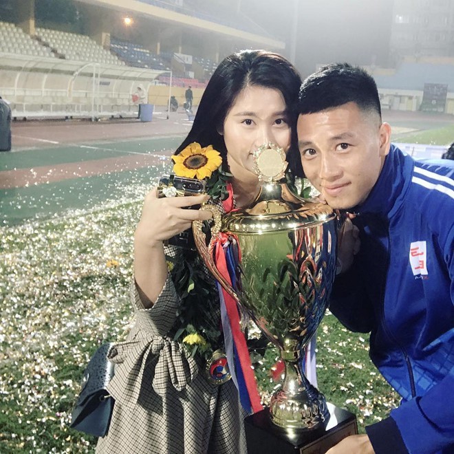 Chân dung bạn gái xinh đẹp của cầu thủ Nguyễn Huy Hùng - người mở bàn thắng cho Việt Nam-11
