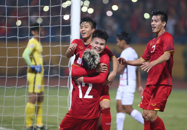 Hòa 2-2 trên sân khách, trận lượt về cần tỷ sổ bao nhiêu để đội tuyển Việt Nam hiên ngang giành cúp vô địch?-1