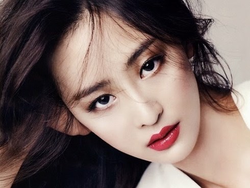 Quý cô có tướng miệng này được khuyên khổ cực không được nản chí, bước vào tuổi trung niên tài lộc nở rộ, hậu vận sang giàu không ai bằng