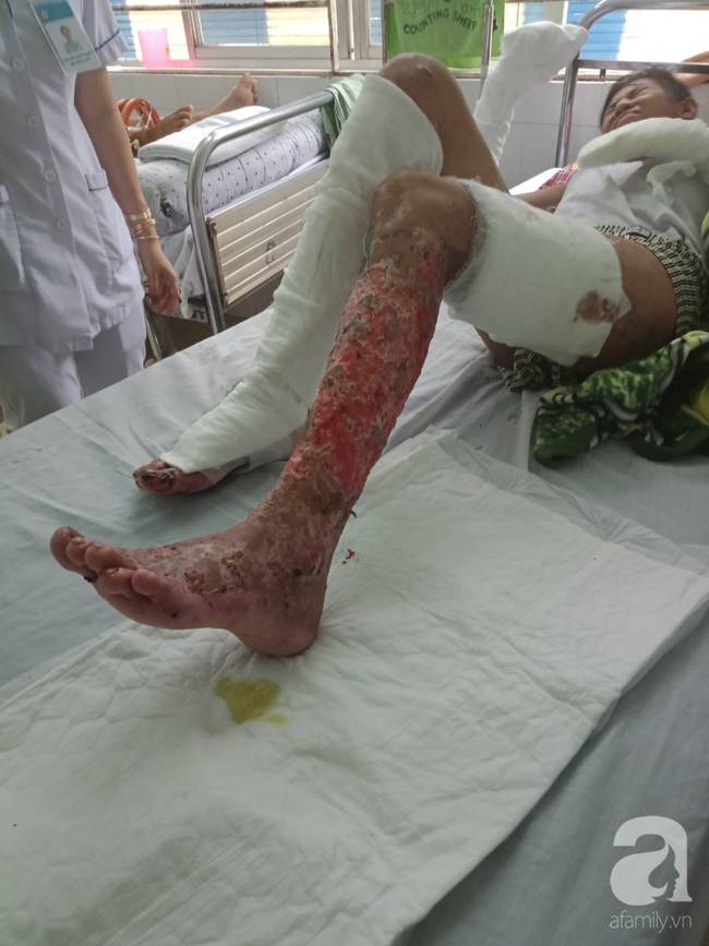 Thương cảnh mẹ mất trên bàn đẻ, 9 tháng sau cha lâm bạo bệnh, con trai nhỏ còn chưa biết gọi tên cha-6