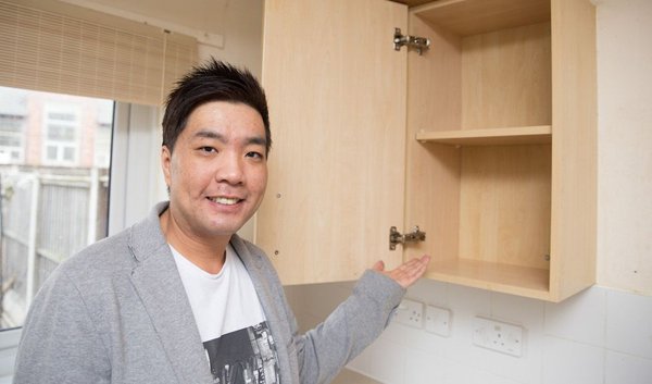 Người đàn ông 38 tuổi gây sốc khi không cần ăn, chỉ hít khí trời suốt 4 năm-1