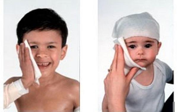 Bấn loạn khi da con đỏ như tôm luộc vì viêm da cơ địa, làm gì để con hết ngứa?-3