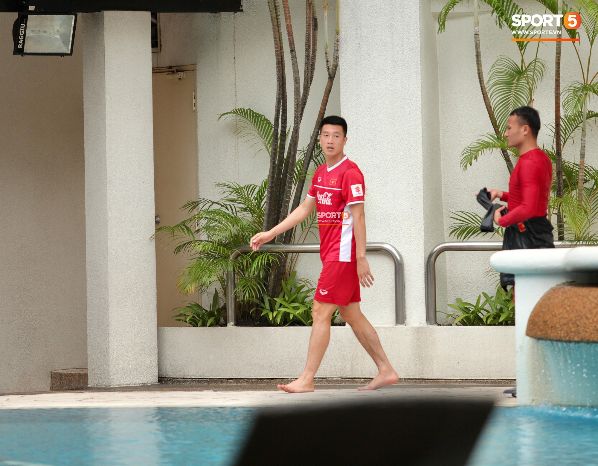 Đức Chinh không tập hồi phục cùng đội hình đá chính ở trận hòa Malaysia-3