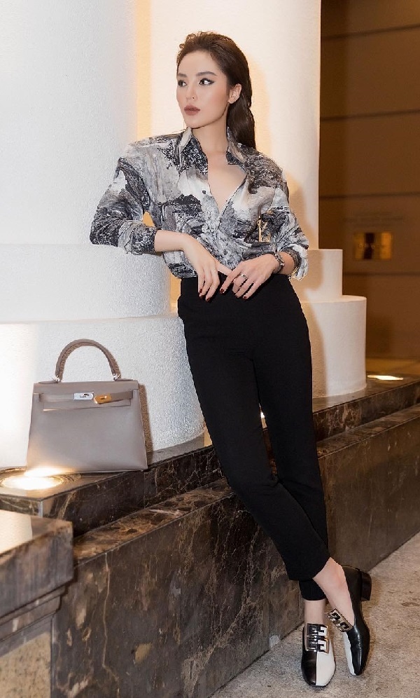 Không chỉ nhiều áo phông và túi hiệu, Kỳ Duyên còn sở hữu bộ sưu tập giày đắt đỏ-12