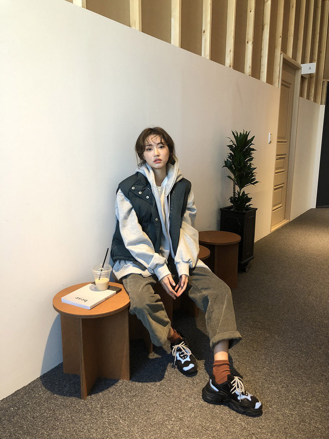 Rét đến mấy cũng phải mặc đẹp: 12 công thức đại hàn giúp bạn bước qua những ngày rét đậm, rét hại một cách trendy nhất-12