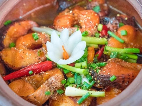 Mùa đông mẹ kho cá theo cách này đảm bảo nồi cơm 