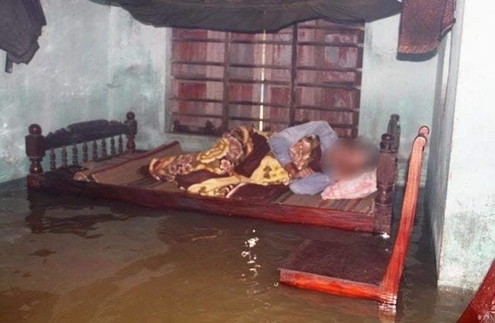 Ngập mấp mé giường ngủ, cụ bà 80 tuổi rơi xuống nước tử vong-1