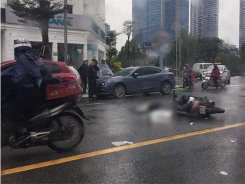 Va chạm giao thông giữa lúc trời mưa rét, một nạn nhân tử vong tại chỗ